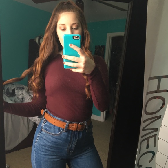 Meet your Posher, Karlie - Picture 2 of 3